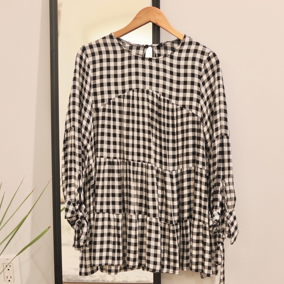 Zara Dresses & Skirts - Zara blouse Dress/Top